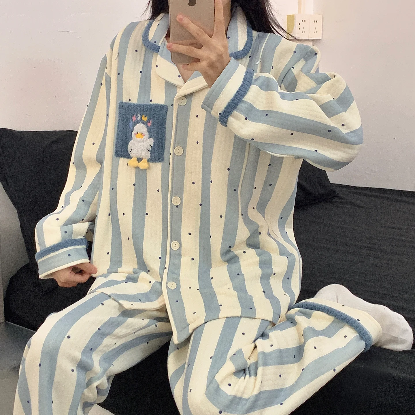 

Pajama Sets Embroidered Women Silk Relaxed Loungewear Design Teen Breathable Western Tie Front Three Quarter Sleeve Cropped All