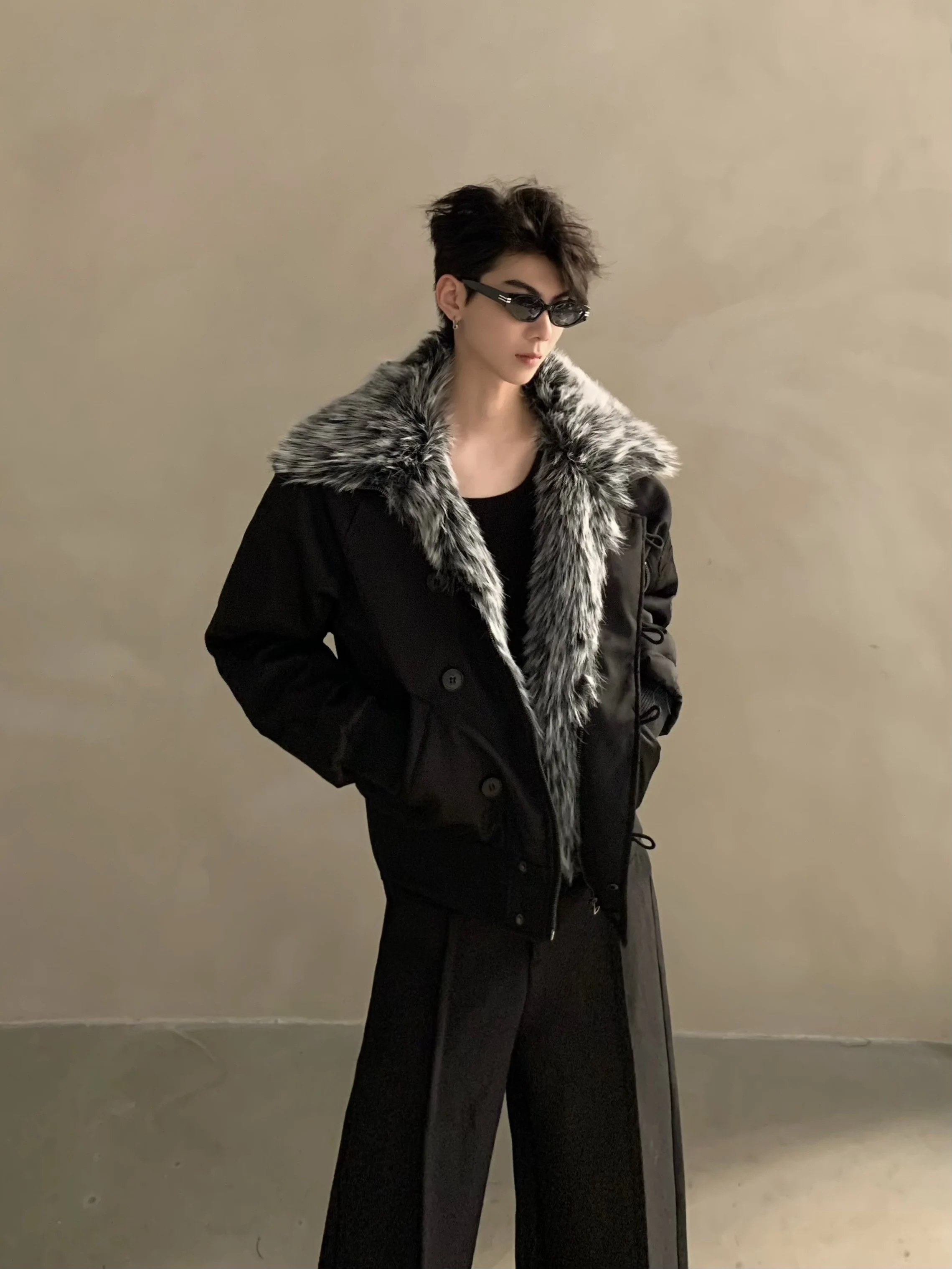 سترات شتوية للرجال موديل 2025 بياقة من الفرو الصناعي سترات رجالية سميكة ودافئة وأكمام طويلة معاطف خارجية مريحة وفضفاضة راقية #5