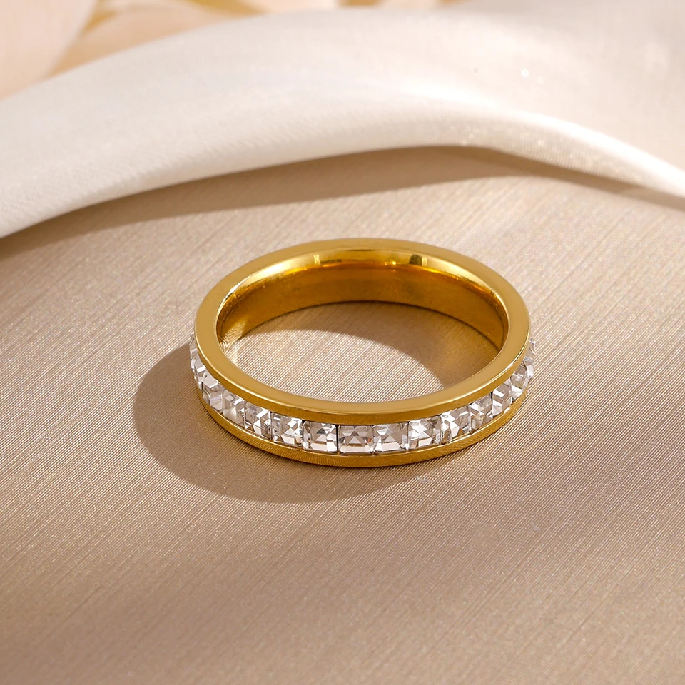 Yupsk 4 Stück/Set goldfarbene Edelstahlringe für Frauen, brillanter Zirkon mit eingelegtem Stapelring, Party, Hochzeit, Schmuck, Geschenke – Detail 8