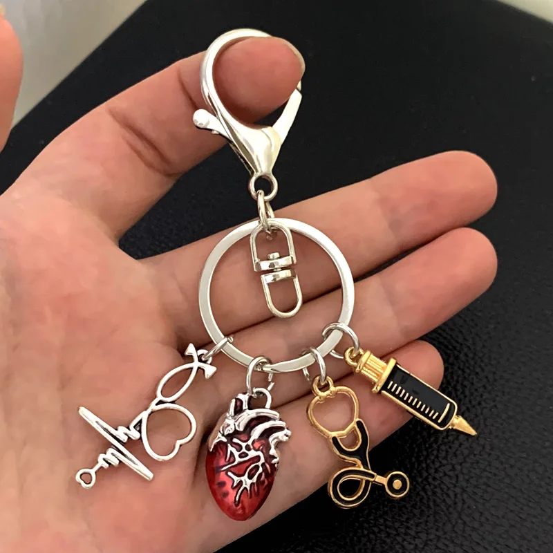 Llavero con colgante en forma de corazón con goteo de aceite, llavero de anatomía médica, llavero en forma de corazón, bolso de médico y enfermera, cadena, regalo de joyería