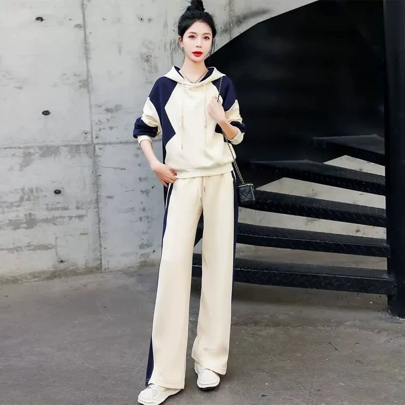 مجموعة ملابس رياضية كاجوال متقدمة للنساء 2025 نموذج جديد لأزياء المشاهير على الإنترنت يقلل من عمر المكون من قطعتين