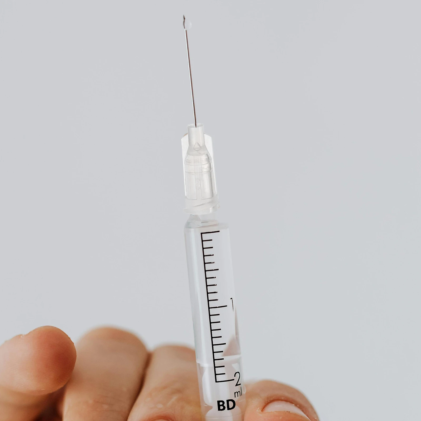 

100 Pcs American Style Syringe Sealing Cap Plastic Replacement Dispensing Needle