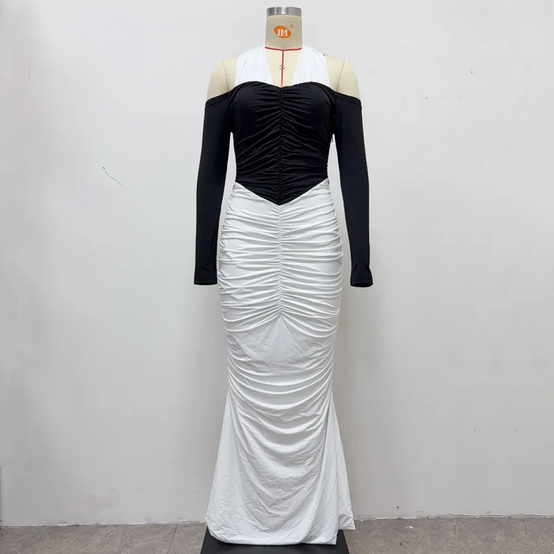 

Женское черно-белое платье макси с открытыми плечами, длинными рукавами и рюшами, облегающее, элегантное, для торжественных мероприятий.