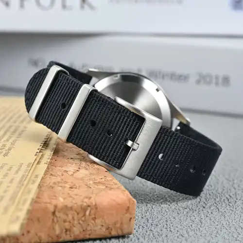 Imagen 2 del producto ANBEER Correa de reloj de nailon de dos piezas, correa de nailon de 18 mm, 19 mm, 20 mm, 22 mm y 24 mm, correa de reloj de repuesto para hombres, hebilla de acero plateado