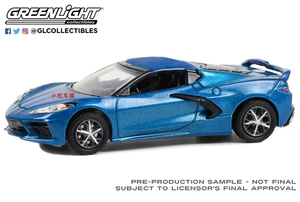 

Зеленый свет 1:64 2020, Chevrolet Corvette C8 Stingray 2LT, быстрая синяя и черная модель салона автомобиля, модель из сплава, коллекционные предметы для детей