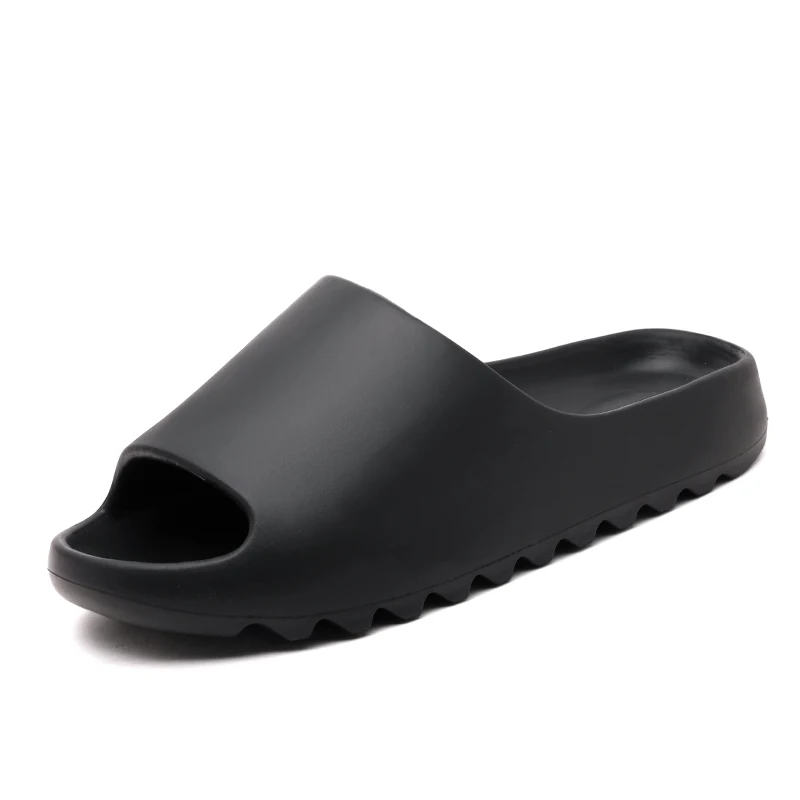 

2025 New men's and women's casual light walking sandals outdoor beach slippers Family couple bathroom shower shoes