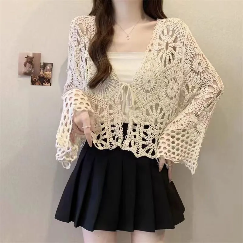 Boring Honey Summer Fashion Hollow Out Tops Women All-Match Beach Wind Flare Sleeve Cardigan T-Shirt Vintage Bandage V-Neck Top