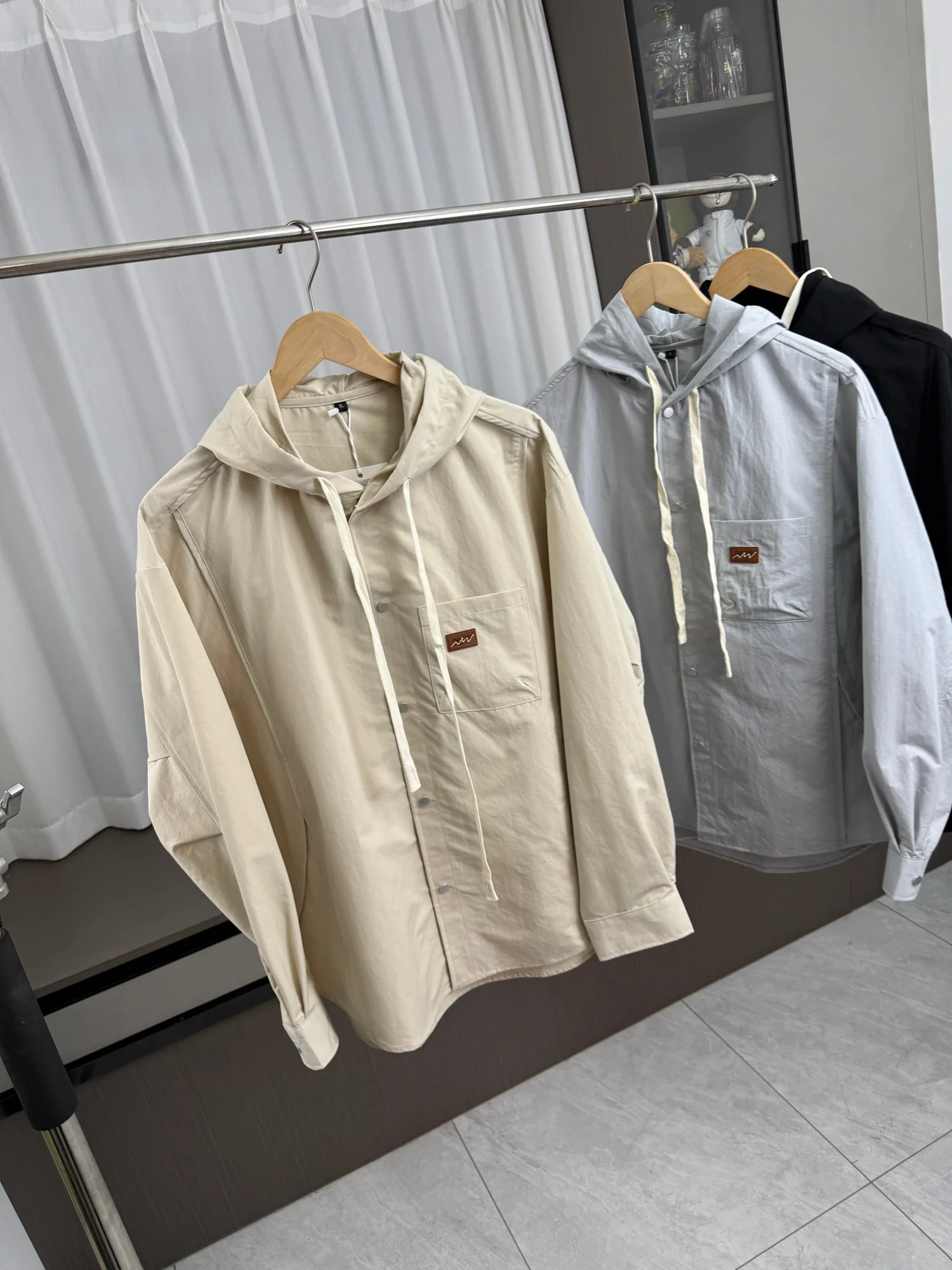 

Мужская комфортная свободная повседневная куртка с капюшоном и длинными рукавами, весенняя, универсальная, модная, в городском стиле, дышащая