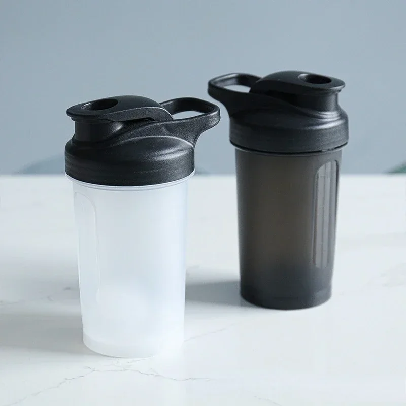 Neue einfache Shaker-Flasche mit Shaker-Kugeln, auslaufsichere Getränke-Shaker-Flasche zum Schütteln und Vorgereiten, bester Becher