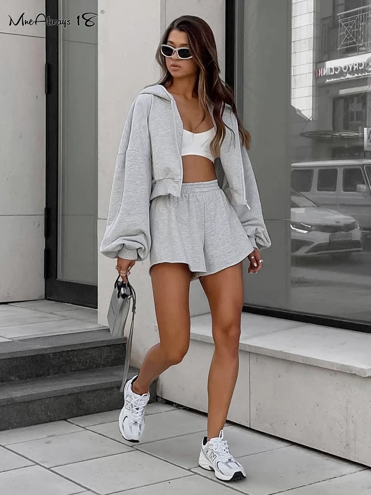 Mnealways18 Gray Street Style Sweatsuits Sweater Hooded And Baggy Shorts Two Pieces Sets Sporty Autumn 2024 Sweatshirts 2-Piece