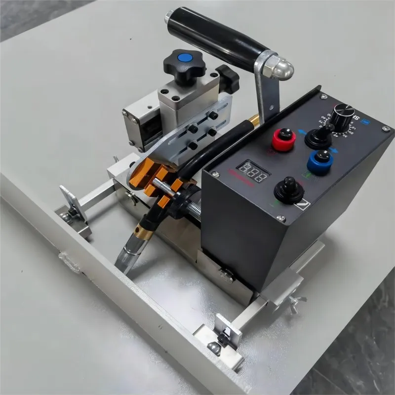

KA-H1 MIG Welding Machine Portable Straight Seam Precision Metal Robot Welder Automatic Fillet Welding Tractor New Affordable