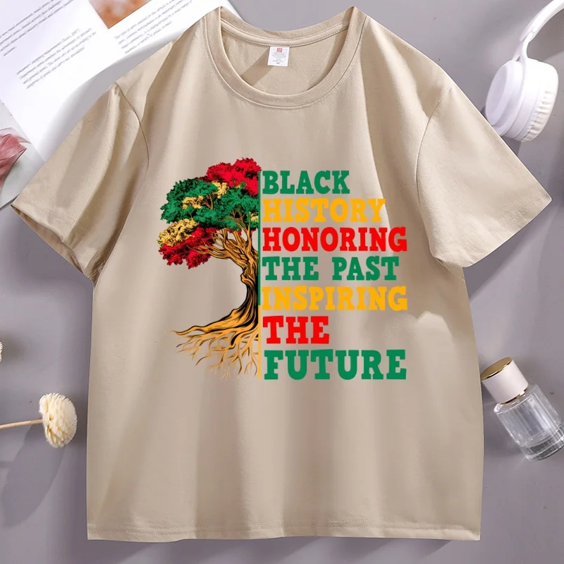 

Black History Honoring The Past Teacher T Shirt Men Women The Future Black T-Shirt Black History Month Tshirt Short Sleevetees