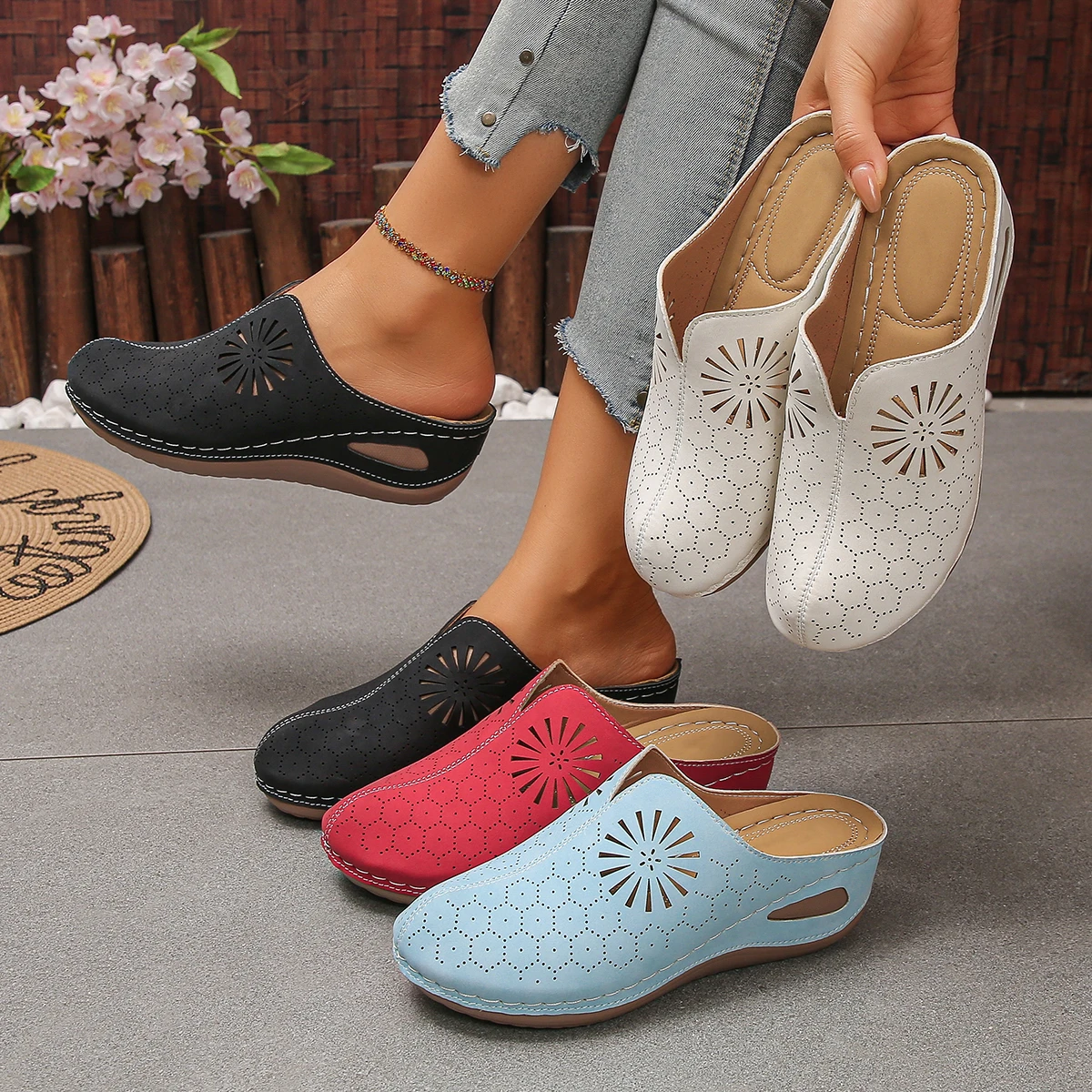 

Women Slippers 2026 New Summer Lightweight Beach Shoes Wedge Heels Sandals Non Slip Durable Shoes for Women Retro Slides Women