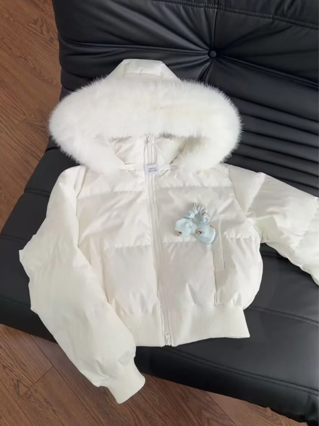 

Утепленная короткая хлопковая куртка для женщин, зимняя модная, с меховым воротником, с капюшоном, в корейском стиле, верхняя одежда, утолщенная, с длинными рукавами