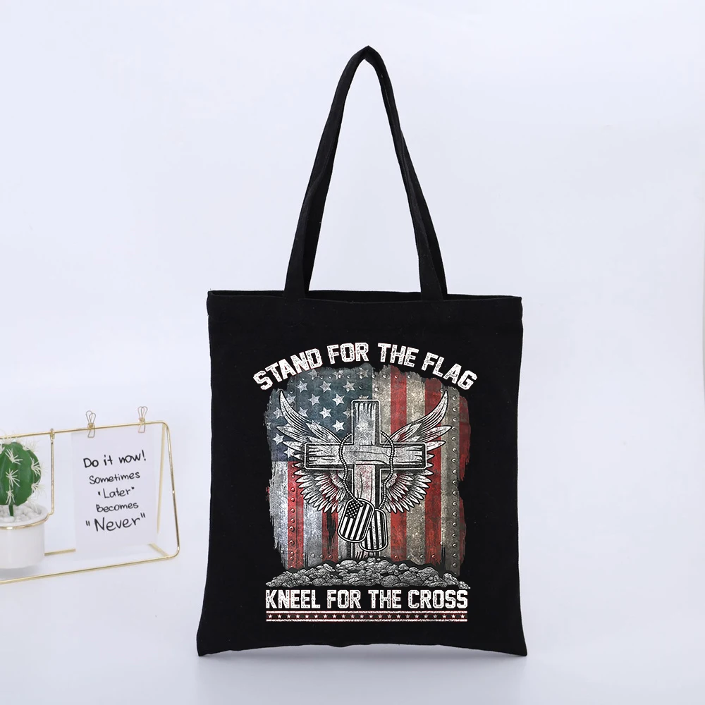 Men's Patriotic Cross Graphic Canvas Tote Bag, Vintage Style for Daily Shopping and Casual Outings