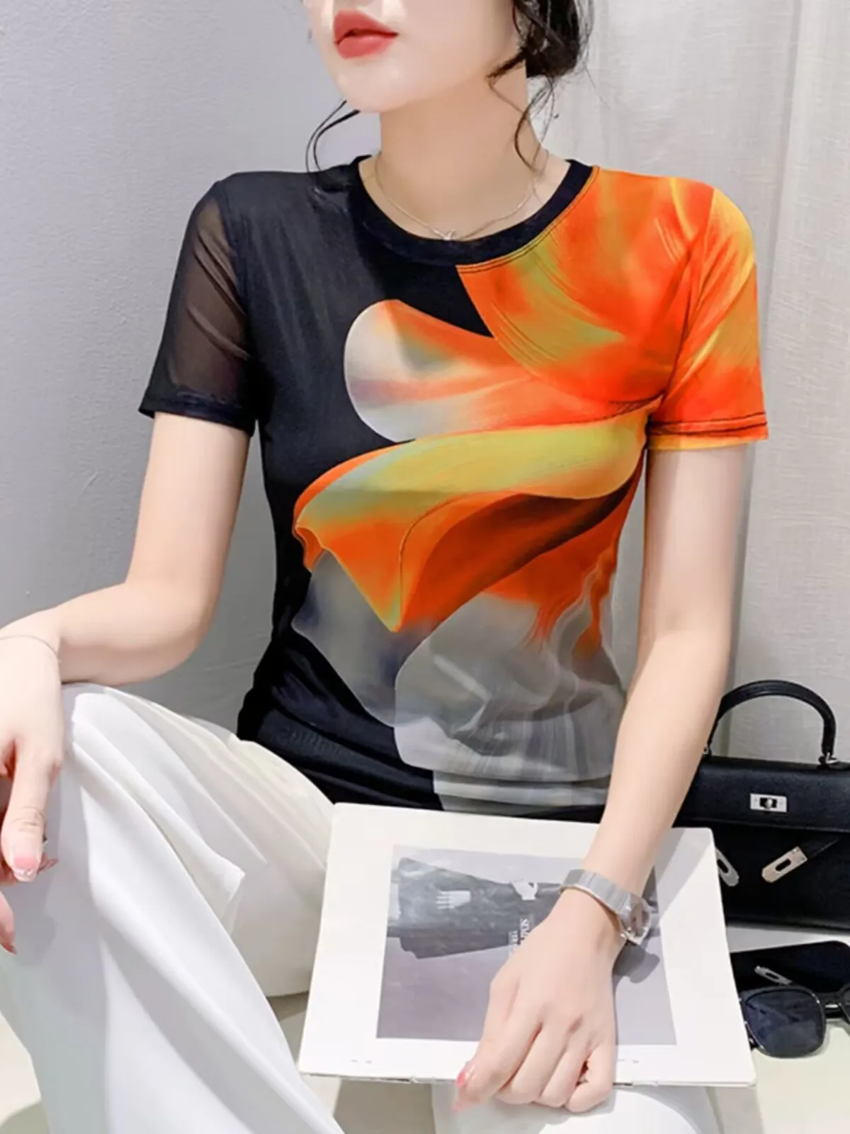 2024 High Quality Slim Elegant Art Printed Striped Female T-shirt Summer O-neck Woman S-4XL Short Sleeves Charming Breathable