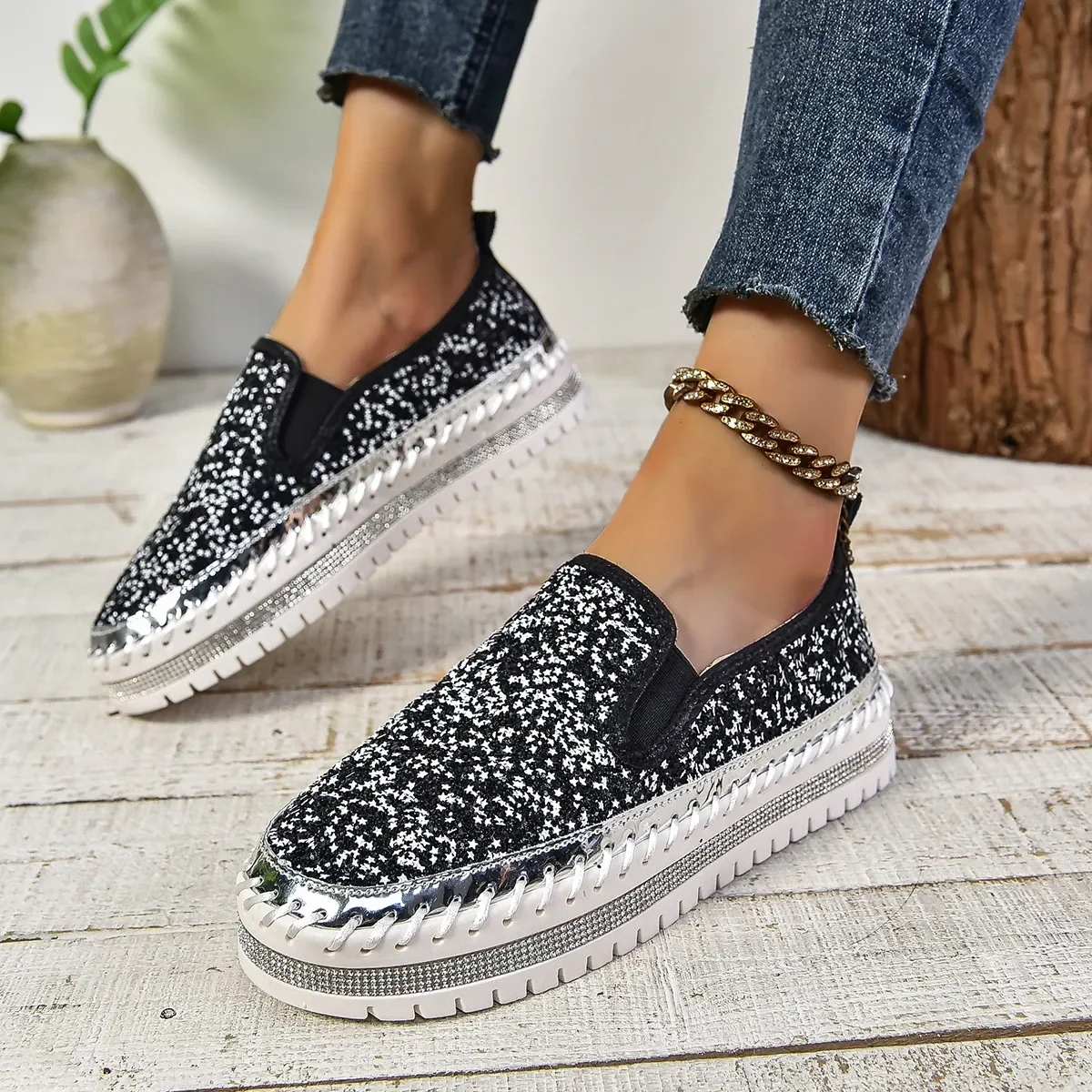 New 5 Color Women Rhinestone Crystal Platform Casual Loafer Shoes Slip-on Women Flats Luxury Comfortable Girls Sneakers Size 44