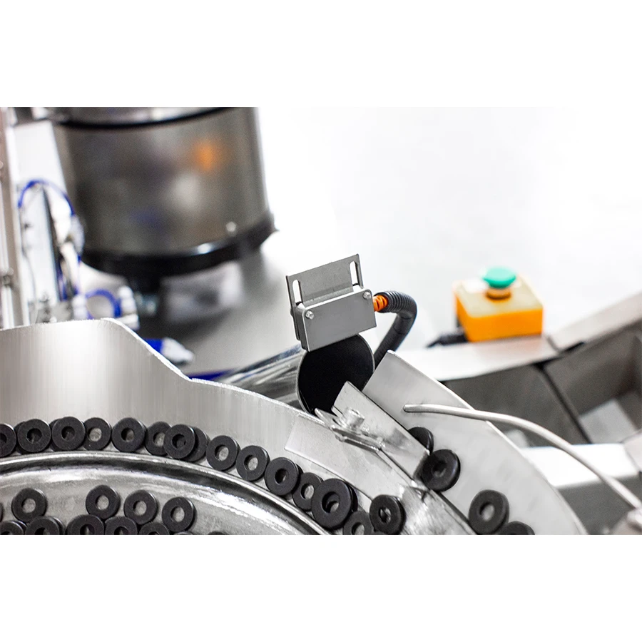 FOODLINE VFFS Packaging Machine Easy Operation VFFS Packing Equipment For Small Food Workshop Granule Sachet Packing Business
