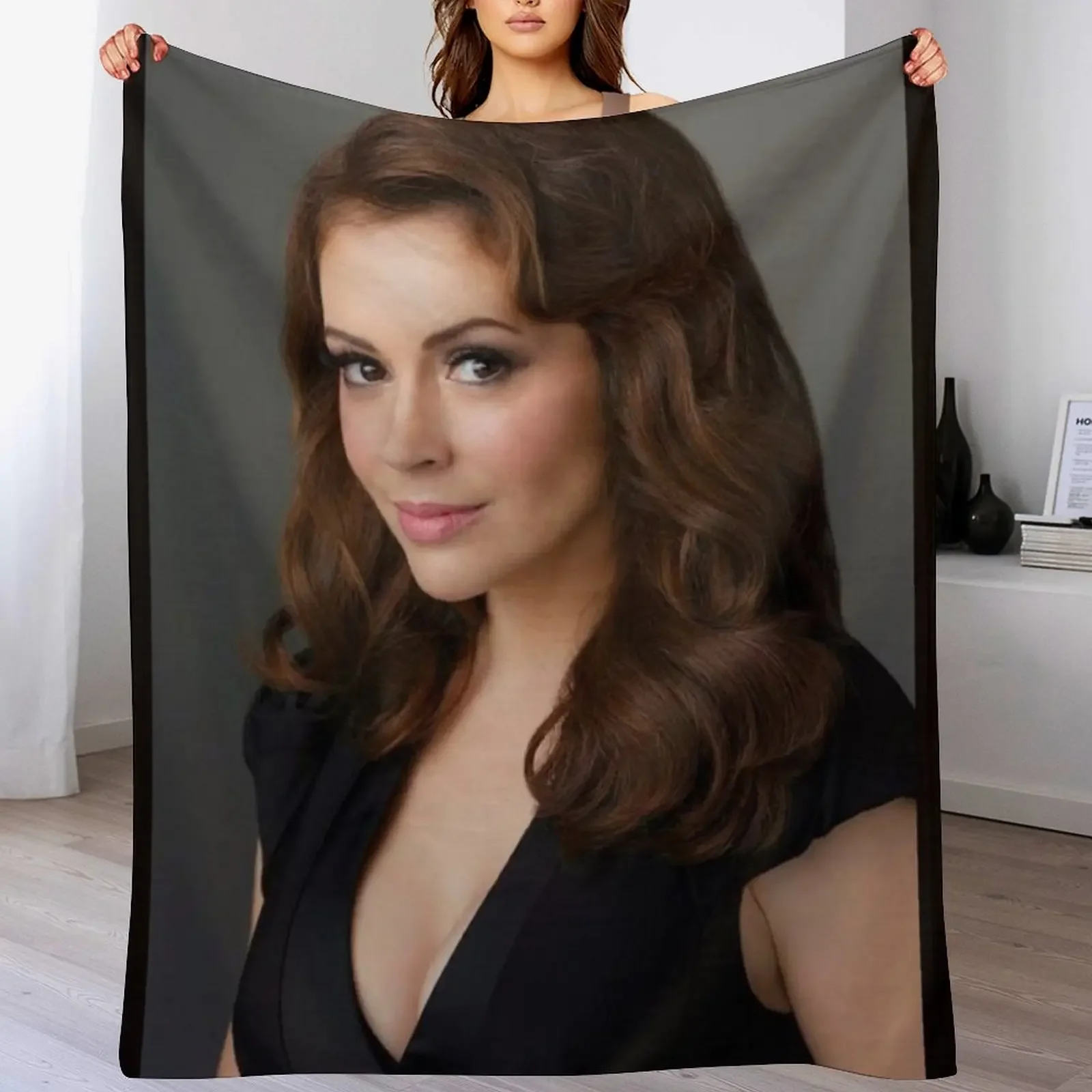 Alyssa Milano - Poster Throw Blanket Cute Plaid Bed covers Blankets