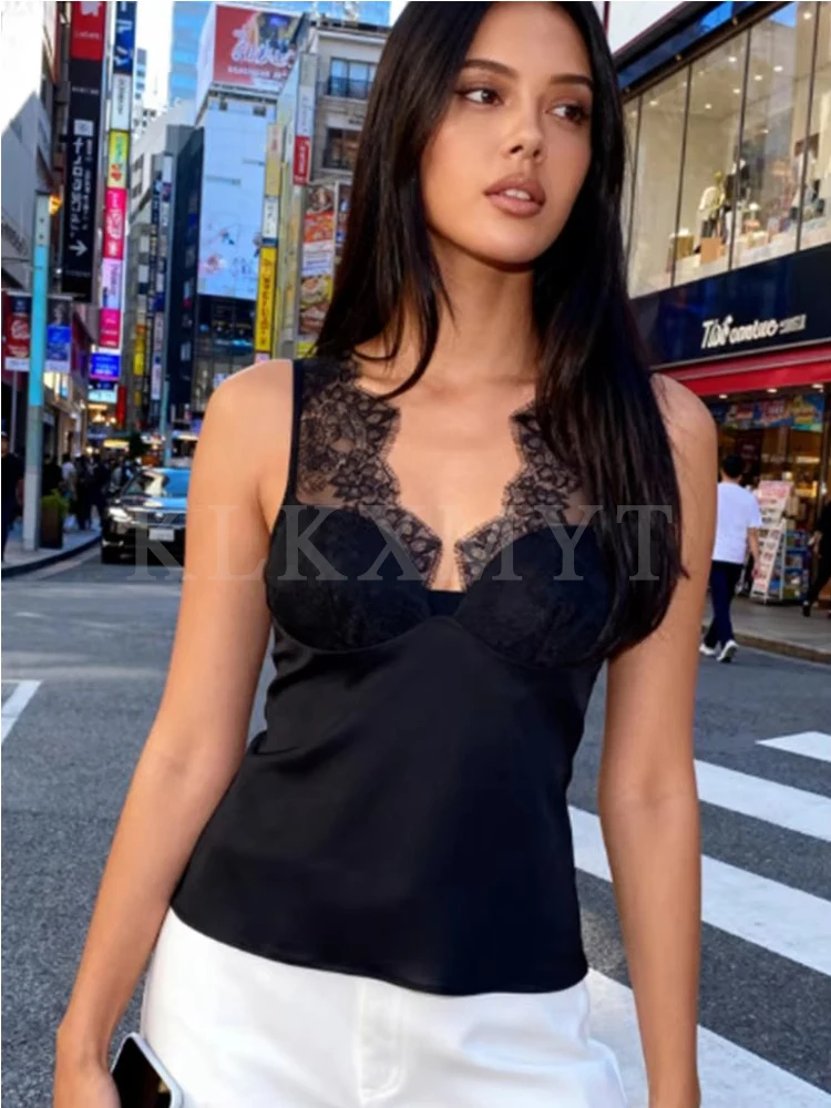 Damski seksowny top na ramiączkach z koronki 2025, nowa moda damska, bez rękawów, satynowy top z koronkowymi wstawkami, krótki top damski, elegancki top na ramiączkach w stylu high street.