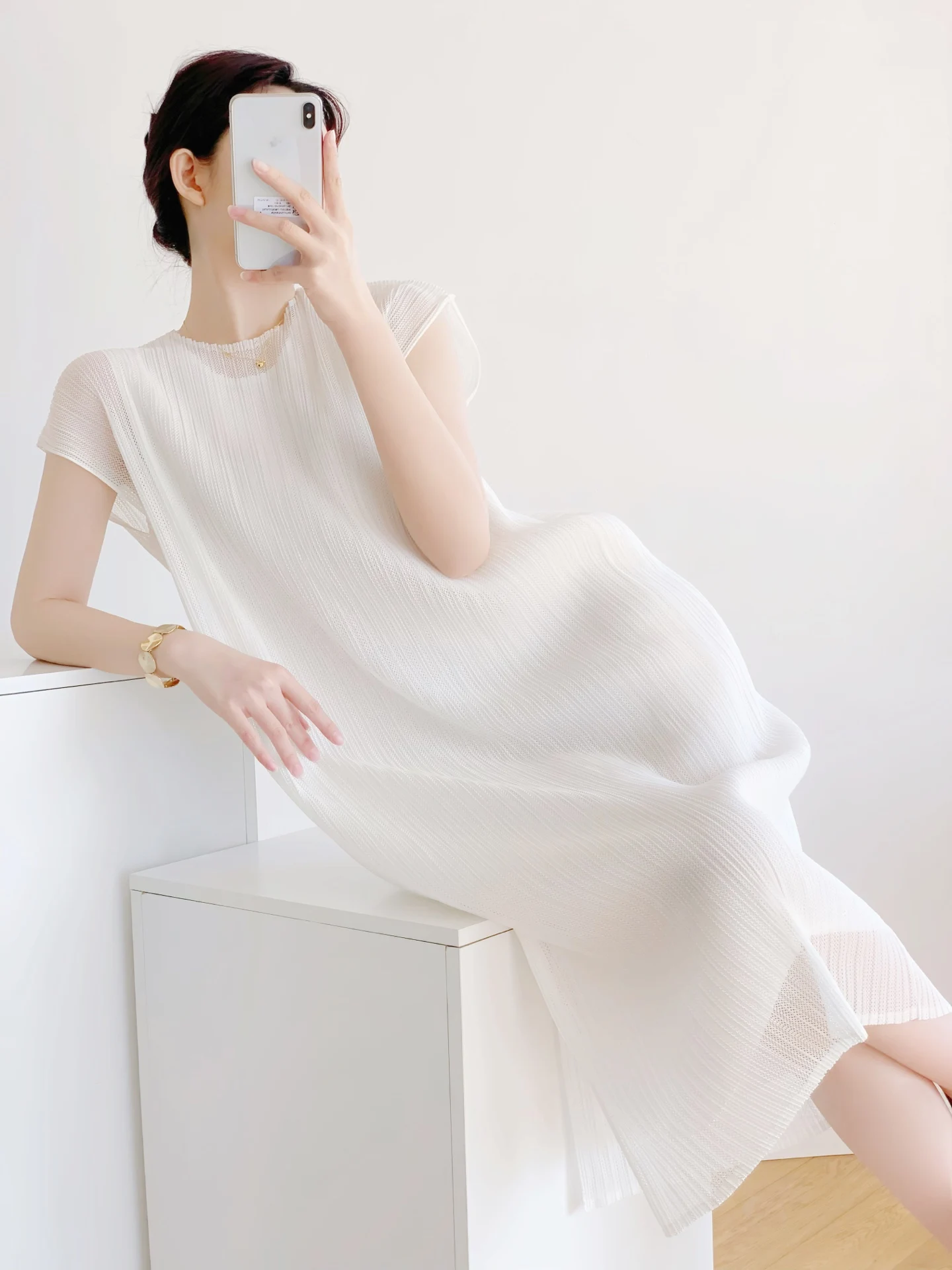 

Miyake Pleated Solid Color Dress 2025 Summer New Simple Senior Temperament Mesh Dresses