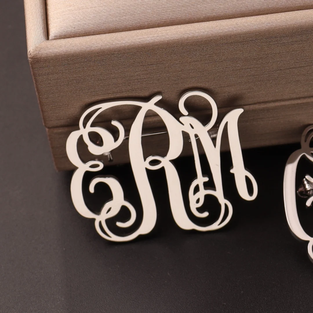 Personalized Name Pin Brooch Fashion Monogram Initial Name Stainless Steel Bijoux Brooch Jewelry Bridesmaid Gift