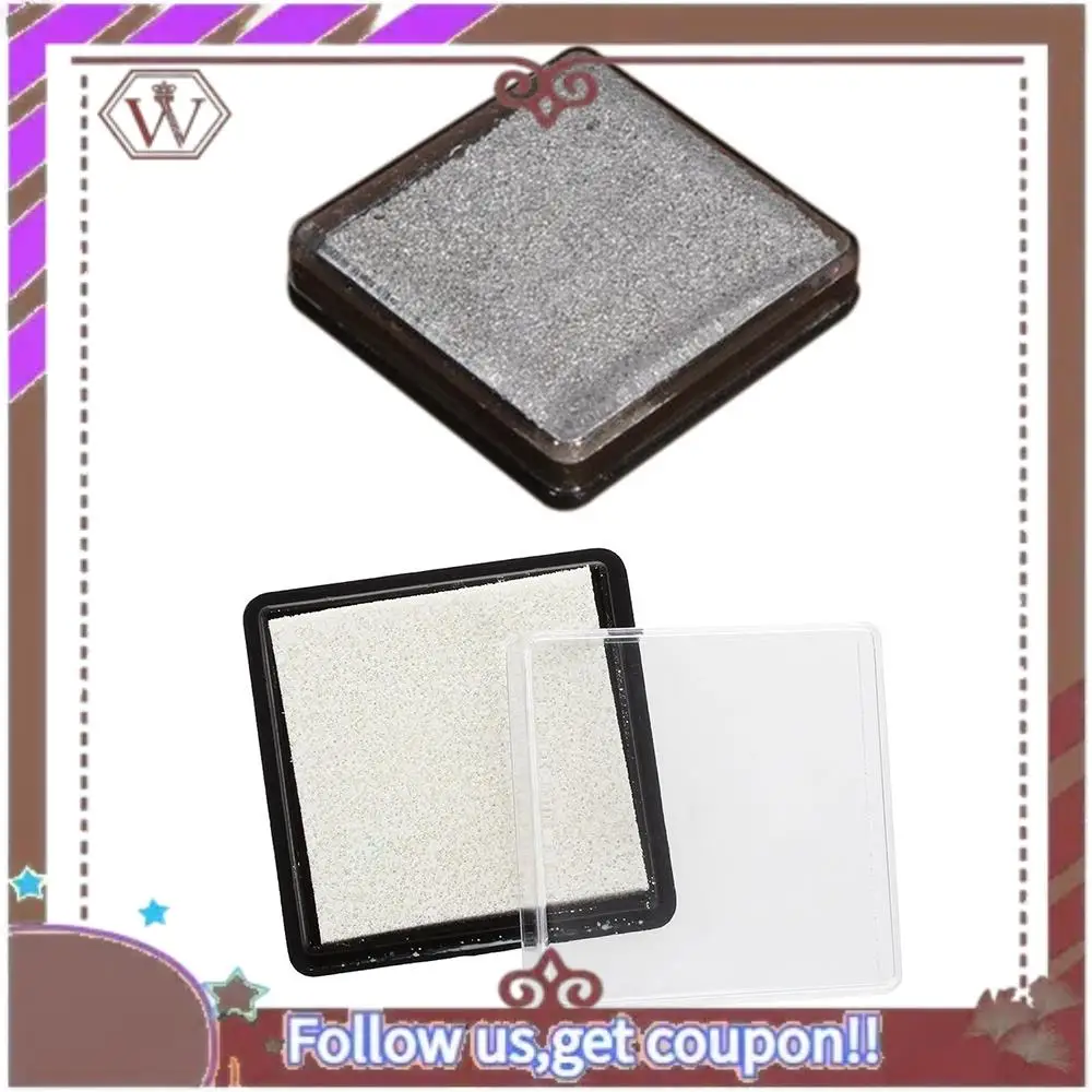 أحدث قطعتان من وسادة الطوابع لثيقة رسائل الزفاف، باللون الأبيض والفضي