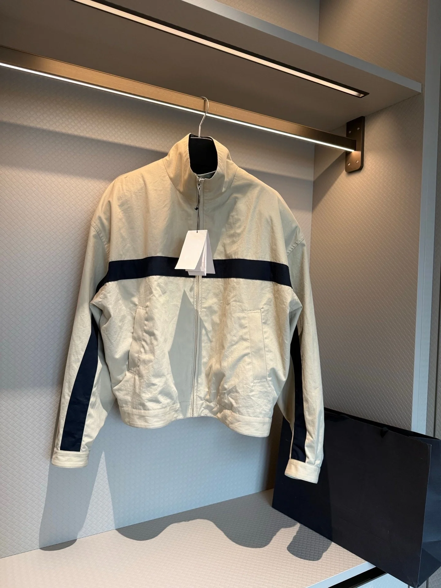 2026 Early Autumn Color-Blocked Cotton Stylish Sports Loose Casual Stand Collar Zipper Jacket