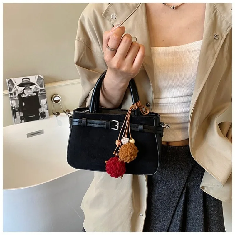 

Luxurious Chic Diaper Bag Shoulder Crossbody Baby Commuting Exquisite Glamorous Sophisticated Elegant Functional Organized