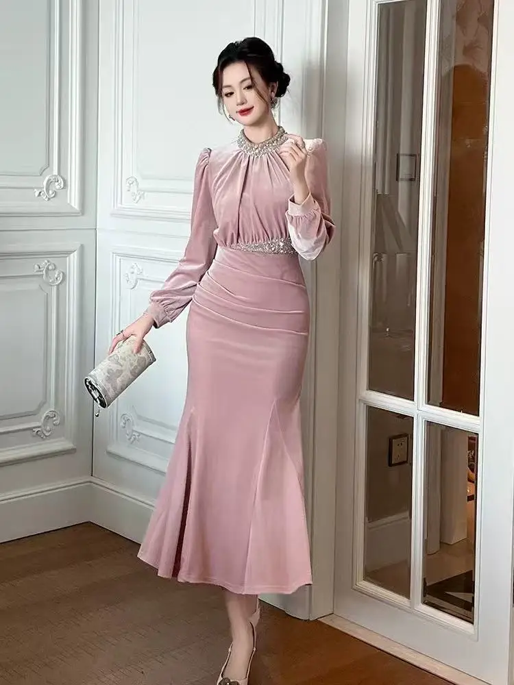 2025 Lente Herfst Vrouwen Stand Kraag Parels Kralen Hoge Taille Fluwelen Trompet Jurk, Vrouw Kleding Slanke Velours Zeemeermin Jurken