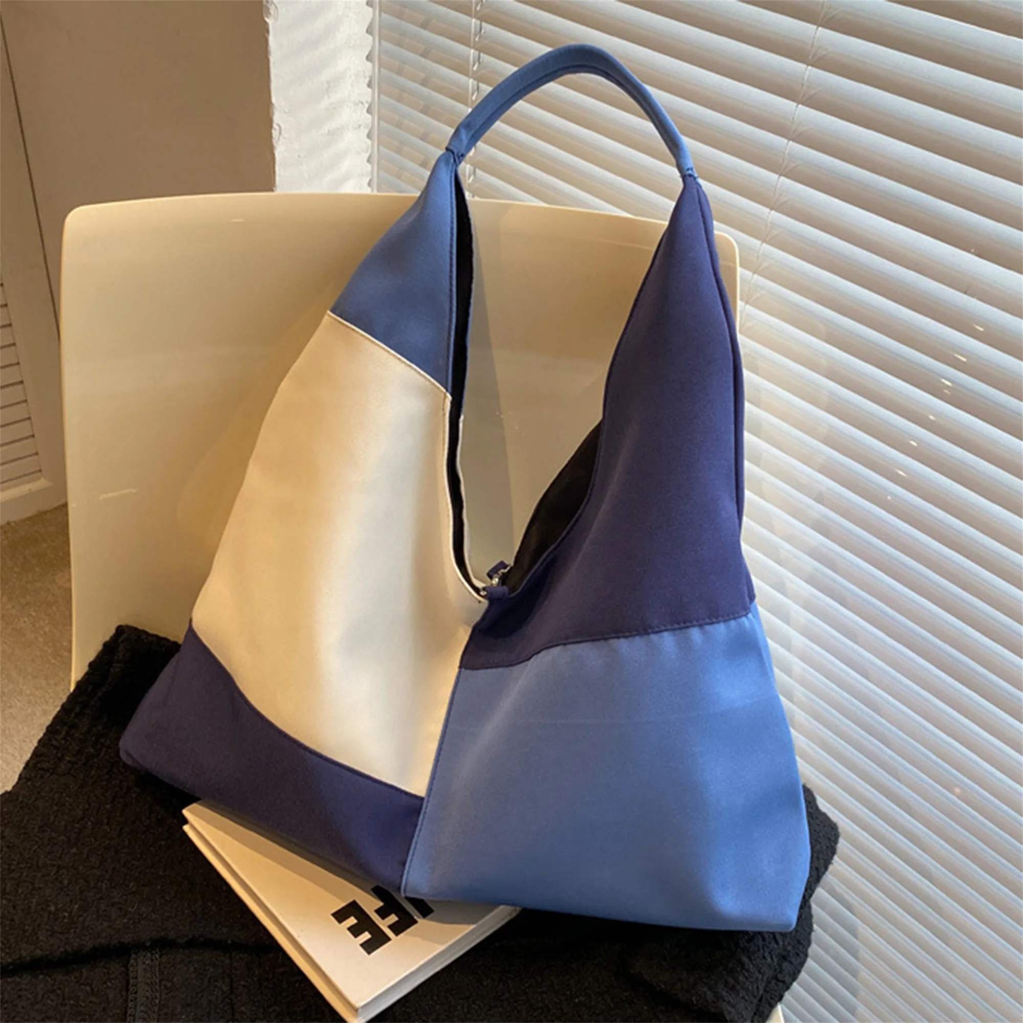 

Fashionable Women s Canvas Tote Bag with Spacious Interior and Stylish Color Block Design for Everyday Use and Travel