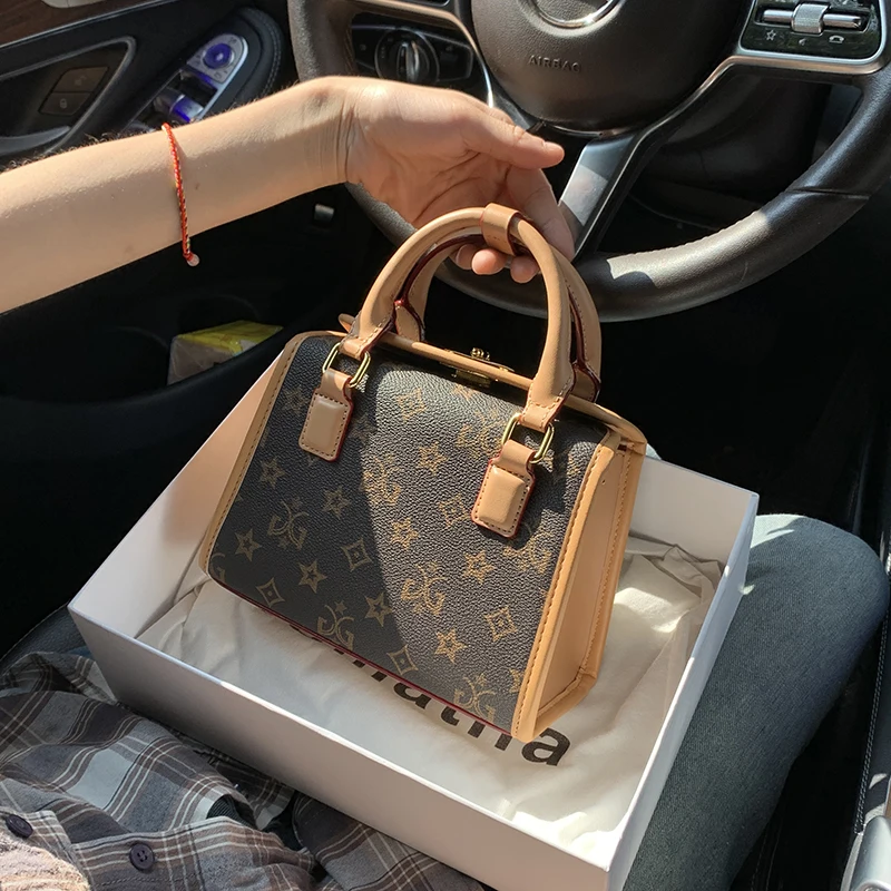 sac-fourre-tout-de-luxe-tamatha-a-motif-floral-style-decontracte-en-cuir-pu-souple-sac-bandouliere-pour-les-trajets-quotidiens-et-les-loisirs