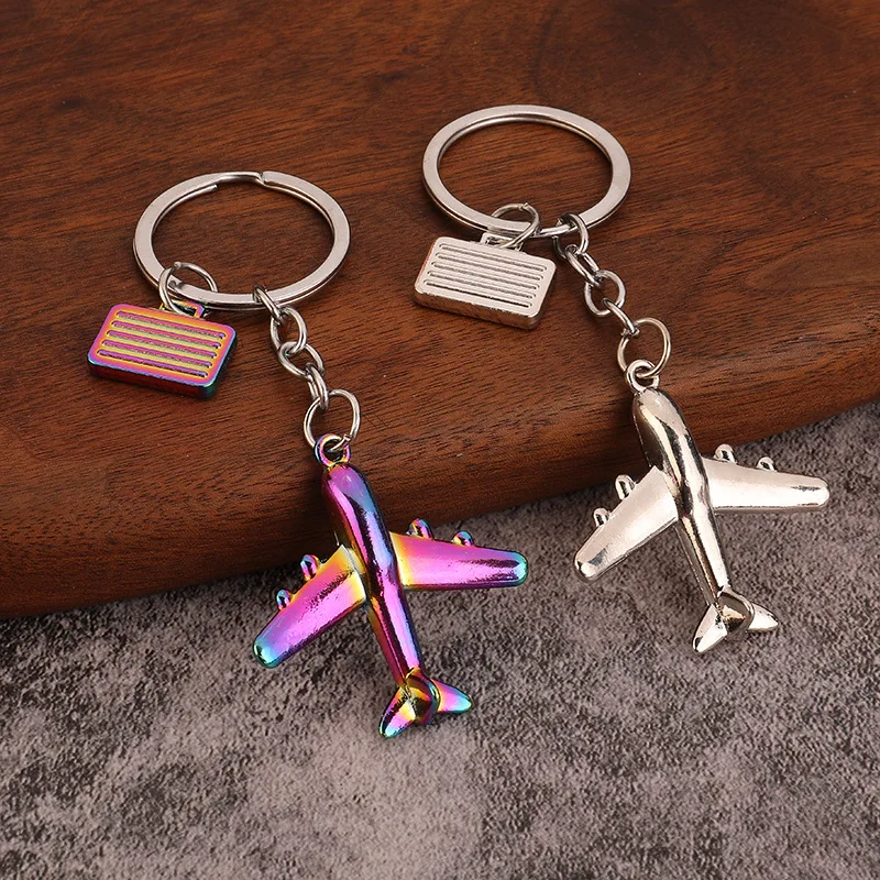Men's Car Bag KeyRing Airplane Model Fighter Toy - Fashion Travel Gift Keychains for Aviation Enthusiasts