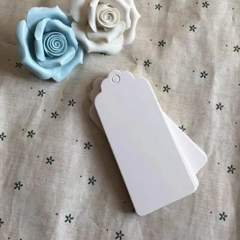 수제 베이킹 빈 가격표 흰색 골판지 라벨 의류 의류 태그, 단어 종이 ID 카드, 7*4cm 꽃 머리, 로트당 100 개