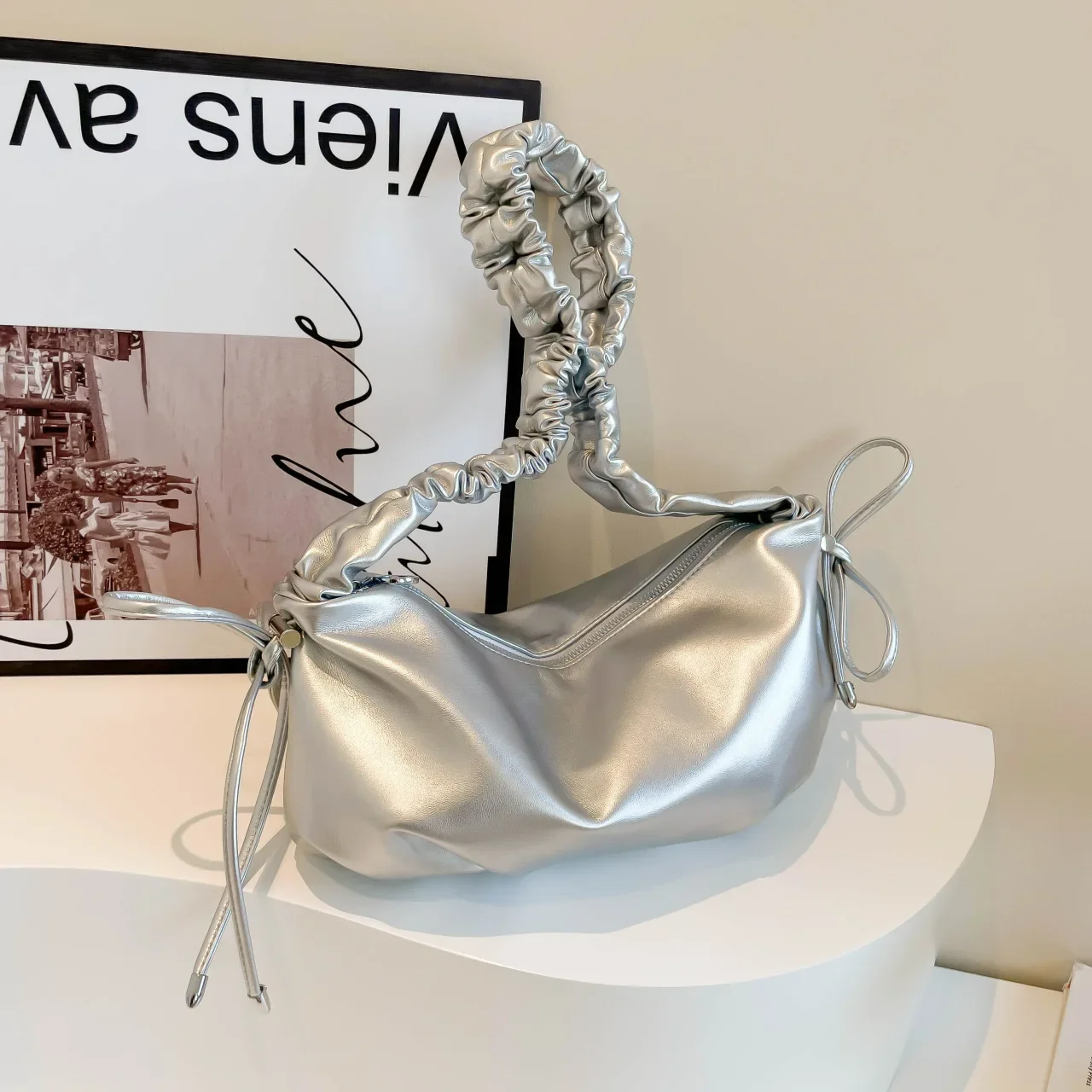 

Hot Seller Slant Bag Women 2024 New Summer Fashion Commuter Shoulder Bag Temperament Silver All-matching Underarm Dumpling Bag