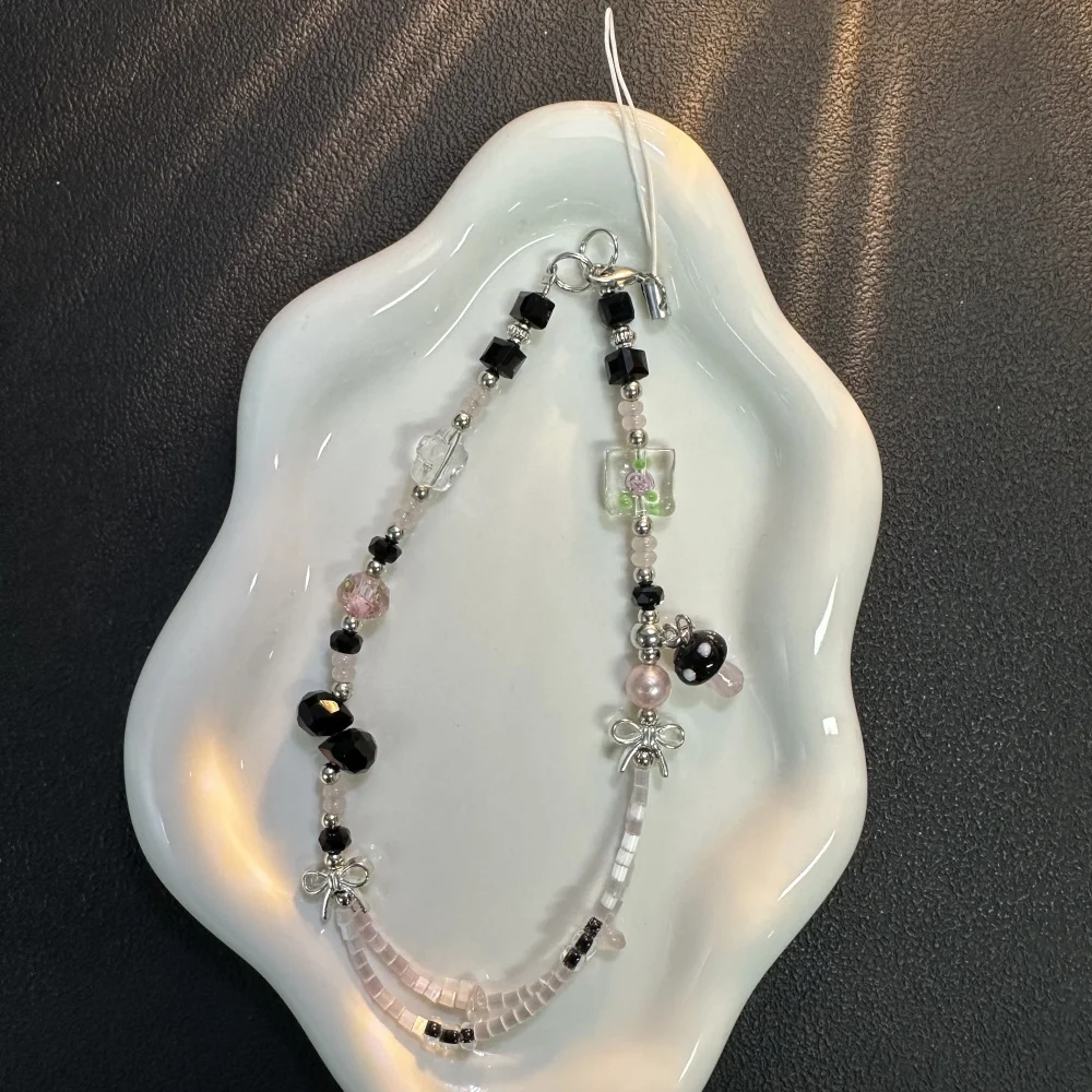 

[Lw] Beaded bracelet is suitable for mobile phone case ccd Polaroid earphone cover pendant girl heart portable anti-lost