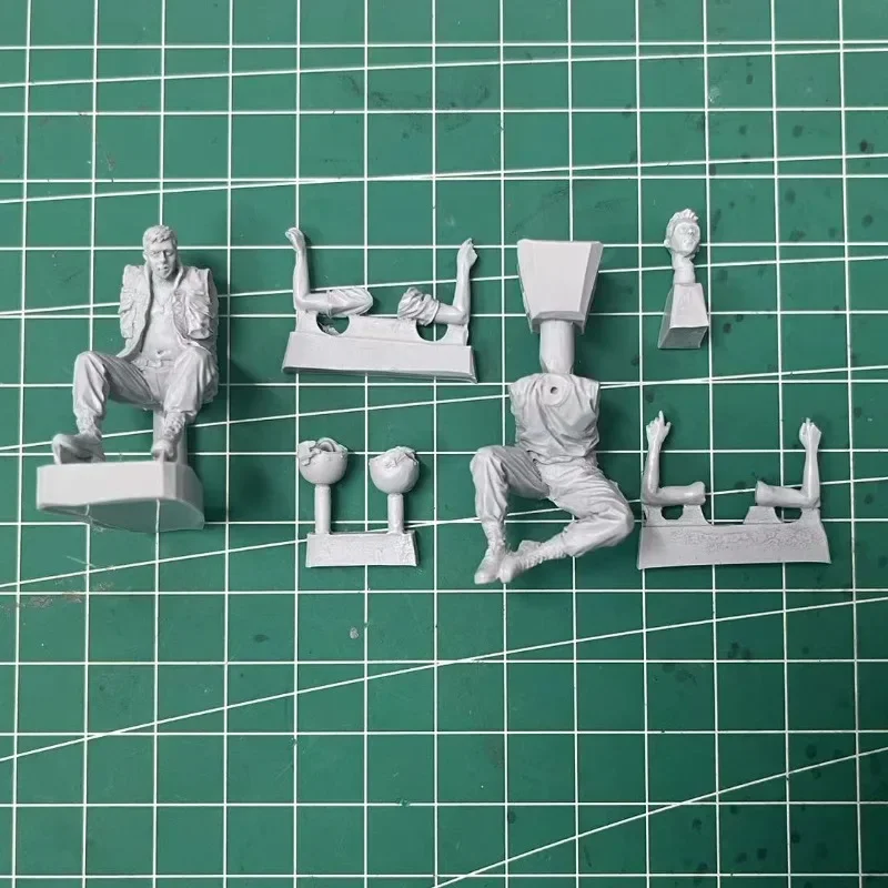 1/35 Scale Military Hobby Miniature Resin Model Building Kits Us Tank Crew at Rest 2 Figures Unassambled and Unpainted C694