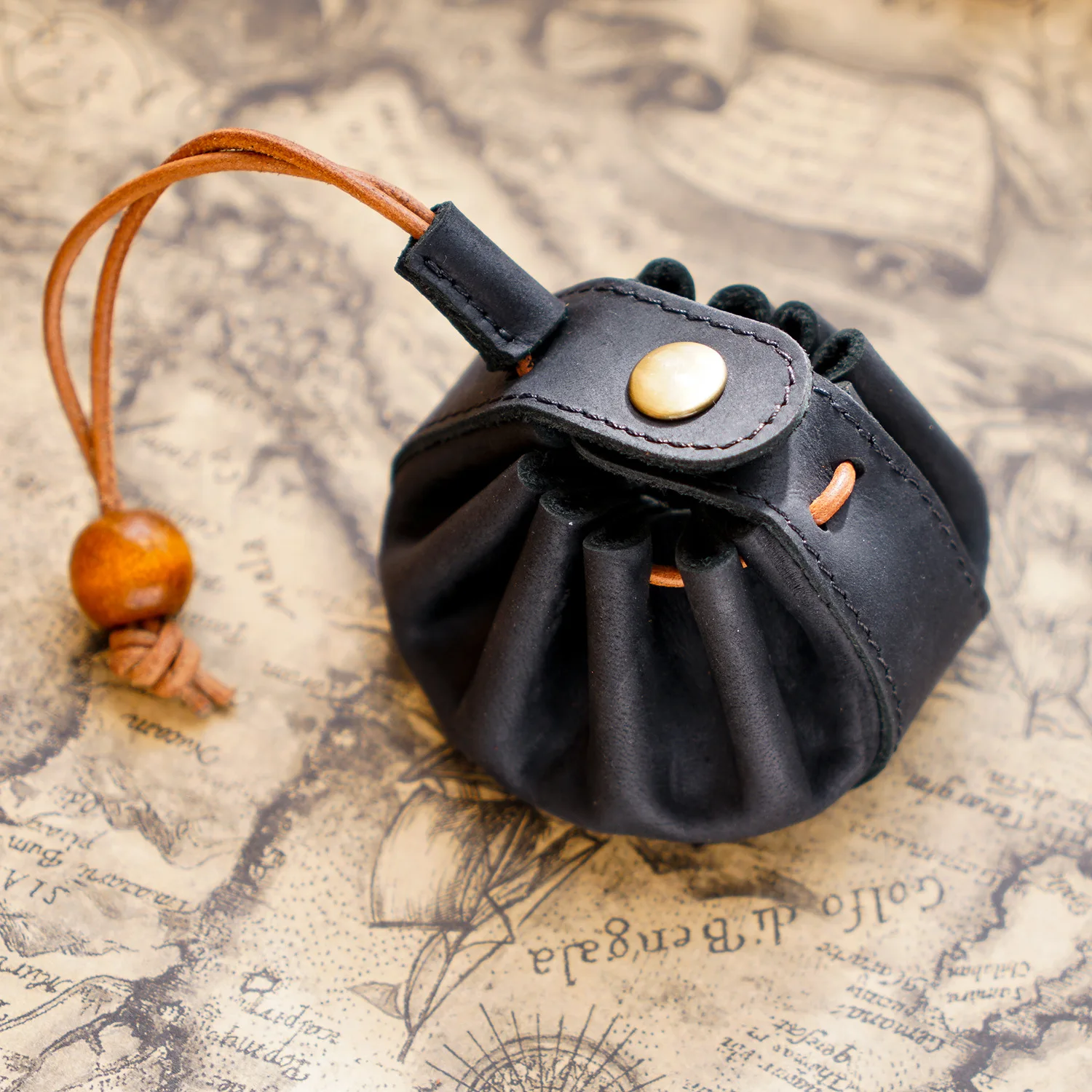 

Сумка для игральных костей из натуральной кожи, поднос с подвесками, дизайн в стиле викингов, винтажная средневековая сумка на шнурке, кошелек ручной работы из воловьей кожи с верхним слоем