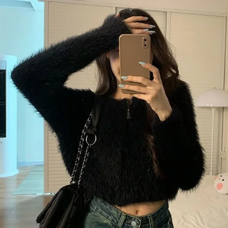 

Coats Women's Sweater Top Knitted Cardigan Plush Off Shoulder Short Style Solid Color Zipper Design Sudaderas Korean Streetwear