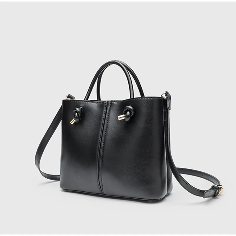 

French Luxury Pu Leather Shoulder Bag Solid Color Multi-compartment Zippered Bucket Crossbody Bag Simple Large-capacity Tote Bag