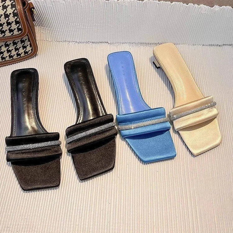 Shoes Woman 2024 Slippers Casual Glitter Slides Pantofle Low Med Square heel Luxury Jelly New Block Fabric Rome Rubber Hoof Heel