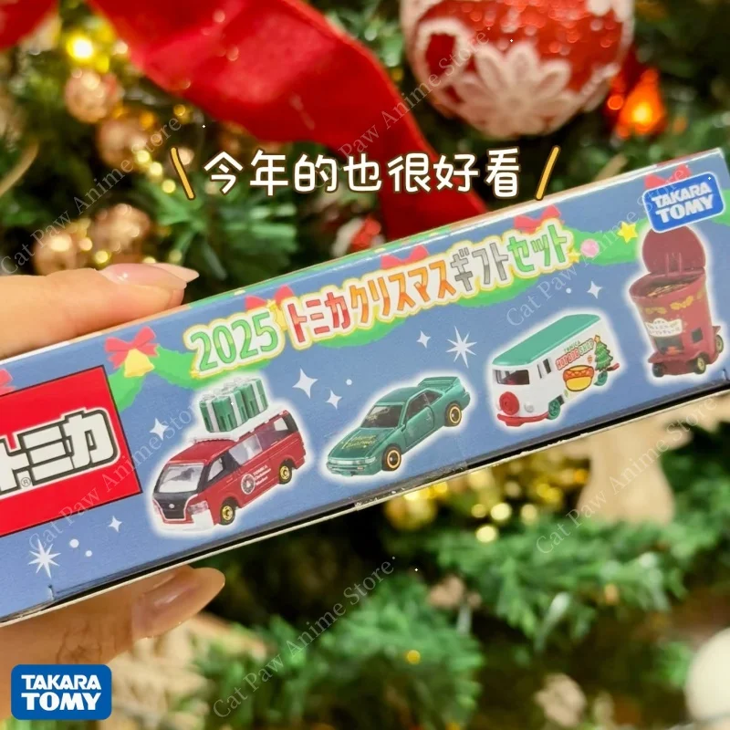 Conjunto de carros de brinquedo de liga TOMY Tomica 098393 - Coleção de 4 unidades de presente para homens e mulheres, veículos e modelos de brincar de Natal