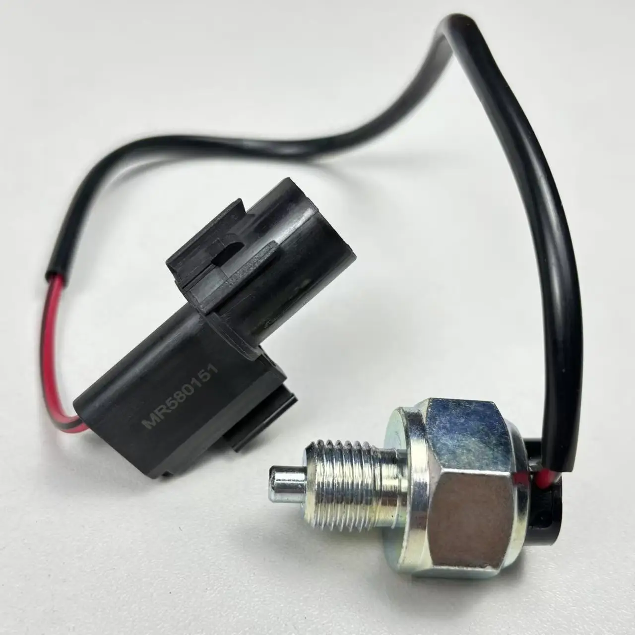 Position Sensor MR580151 For Mitsubishi Montero 3.8L 3.5L Engine
