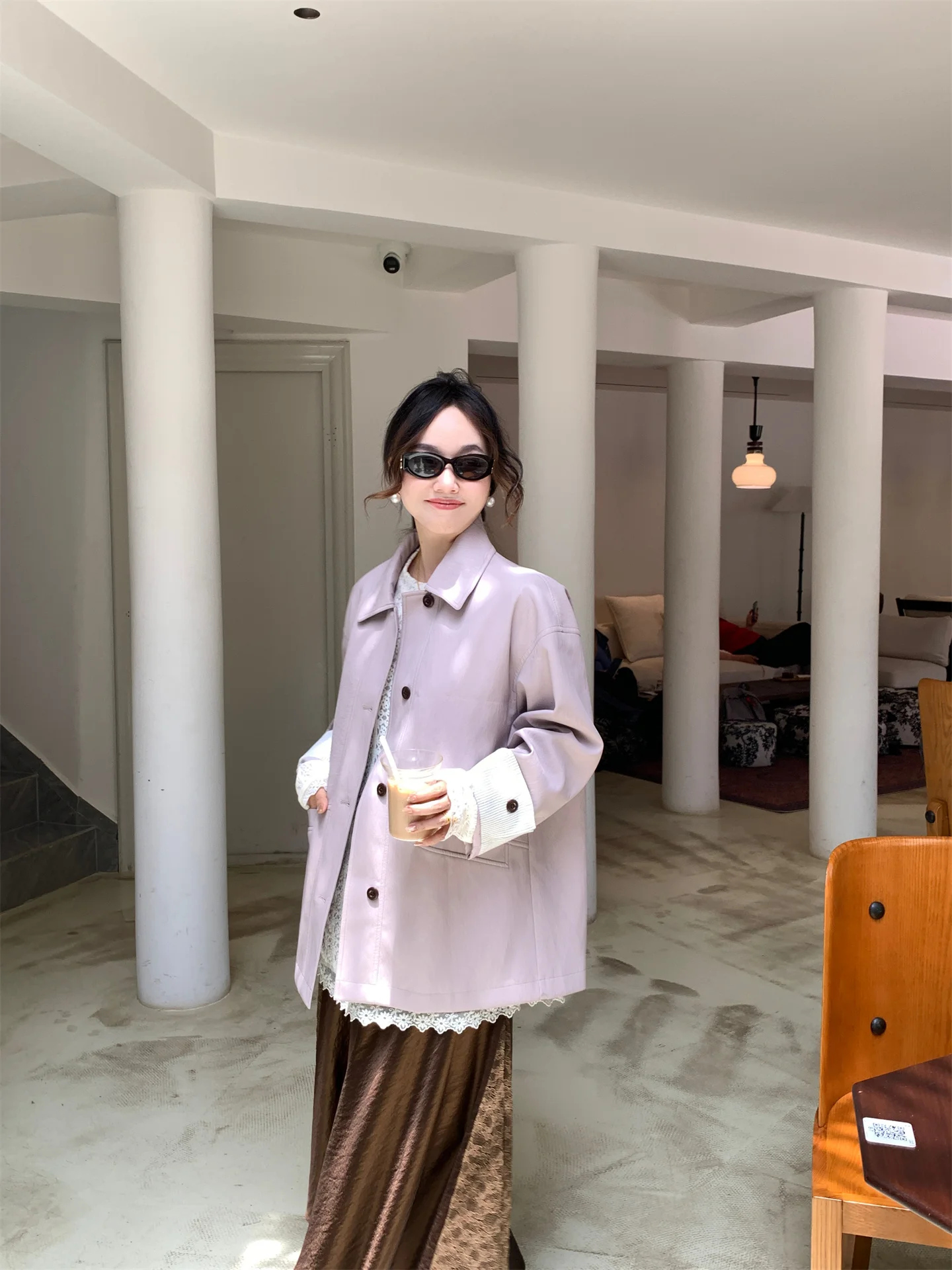 TheWangs ユニークでおしゃれなレディースレザージャケット アウターウェア 2025新作 初秋ファッション 小さいサイズ トレンド ポロ襟 長袖