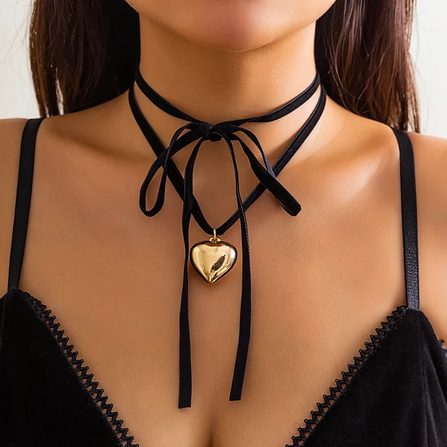 Love heart choker deals