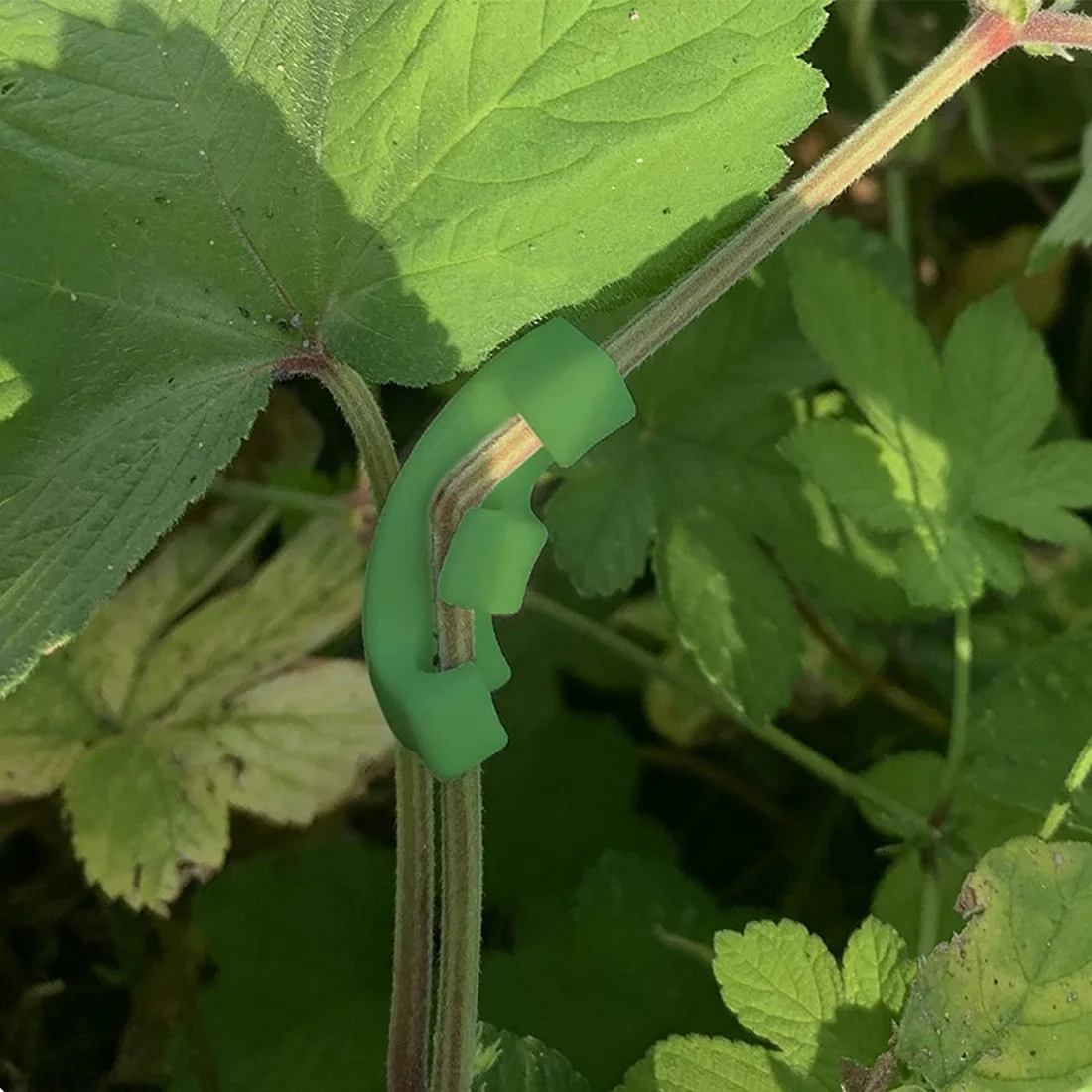 36 Pcs 90 Degree Plant Trainer for Low Stress Training Bending Clips LST Clips for Plant Trellis Growth Kits