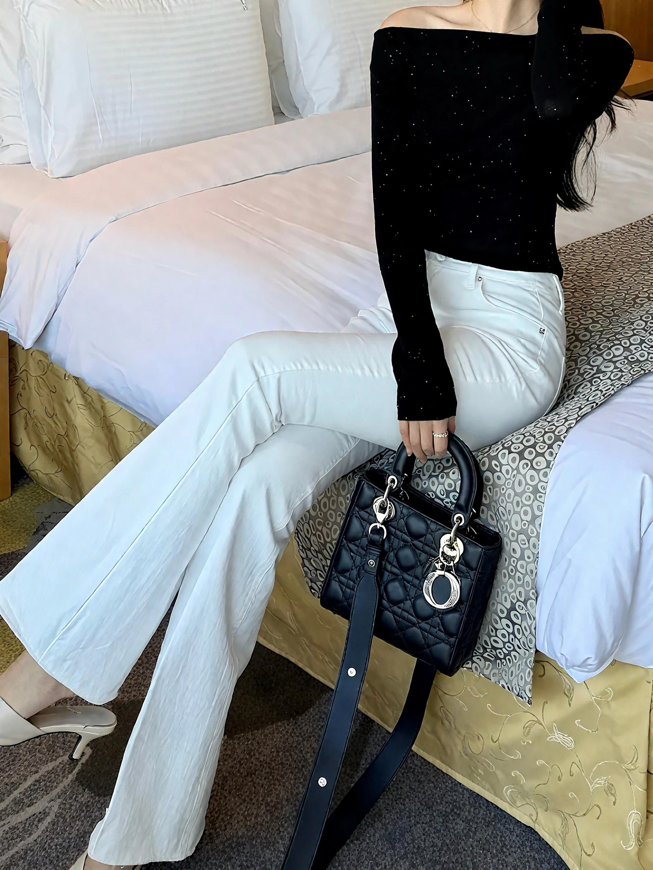 

Женские джинсы с высокой талией и расклешенными штанинами, премиум-класса, в корейском стиле, с эффектом удлинения ног, средней эластичности, с широкими вставками на бедрах