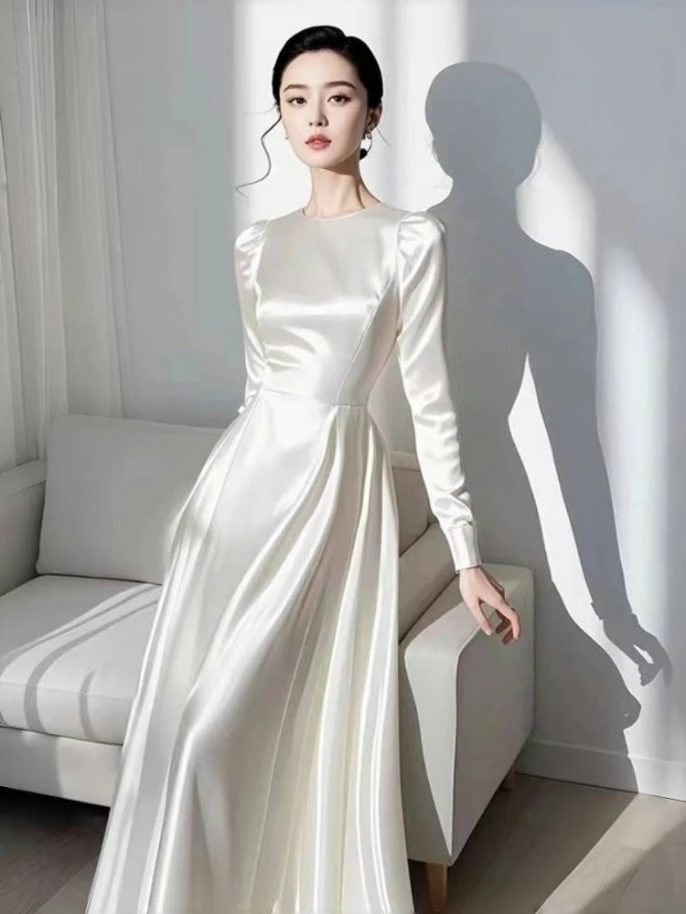 

Элегантное белое шелковое платье с длинными рукавами, приталенное, с завышенной талией, А-силуэт, во французском стиле, для прогулок по городу, осеннее, длинное