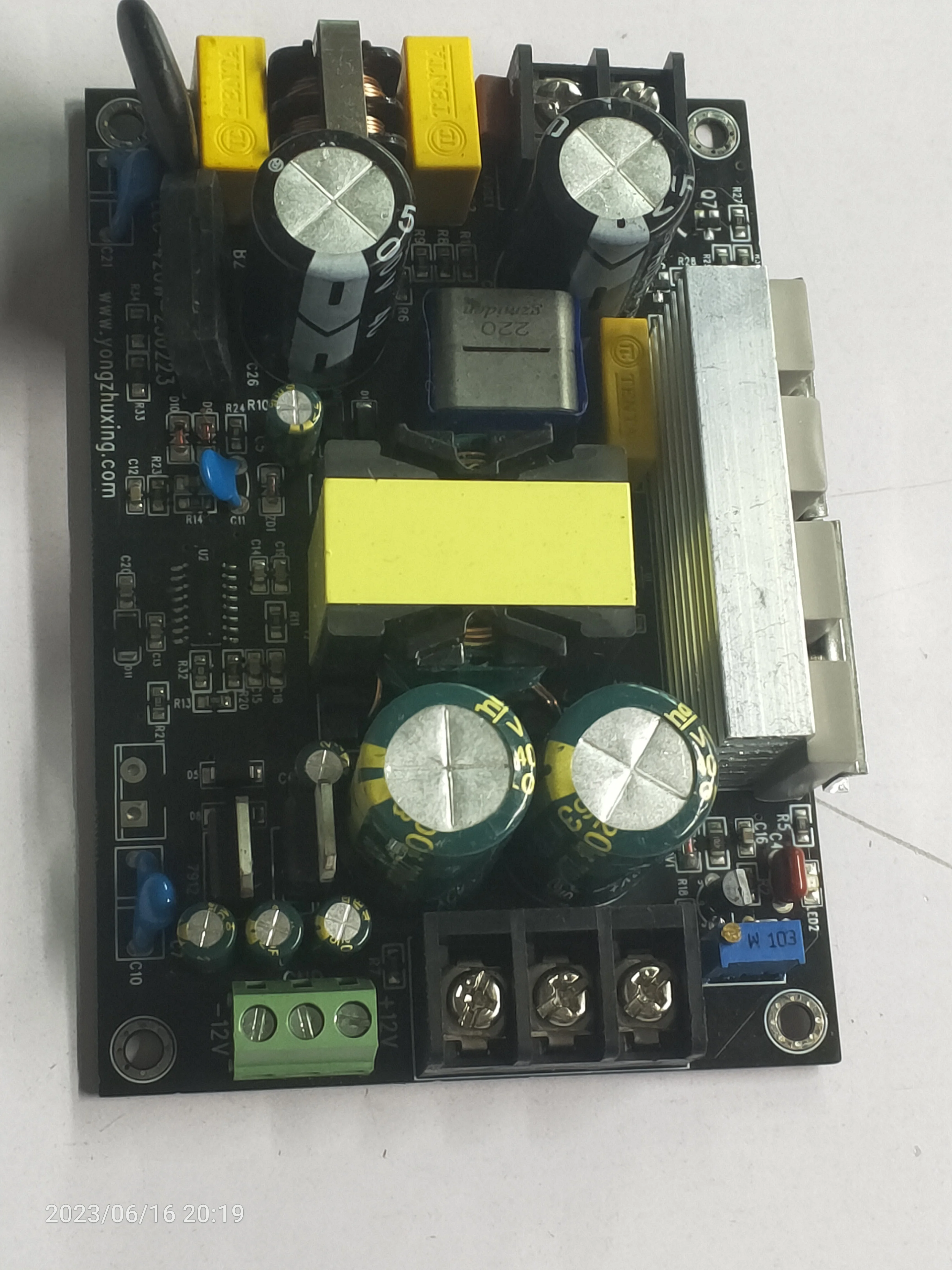 

Dual Voltage 420W LLC Quasi Resonant Soft Switching Power Amplifier Supply 36 ± 40 ± 42V Vacuum Tube Ball Machine