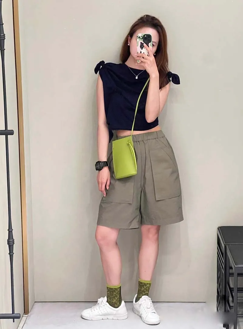 

Small niche design women's shorts, loose casual drawstring, elastic waistband, large pocket, wide leg five quarter pants